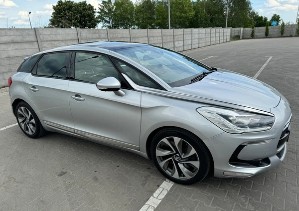 Citroen DS5 cena 51500 przebieg: 99140, rok produkcji 2015 z Pleszew małe 154